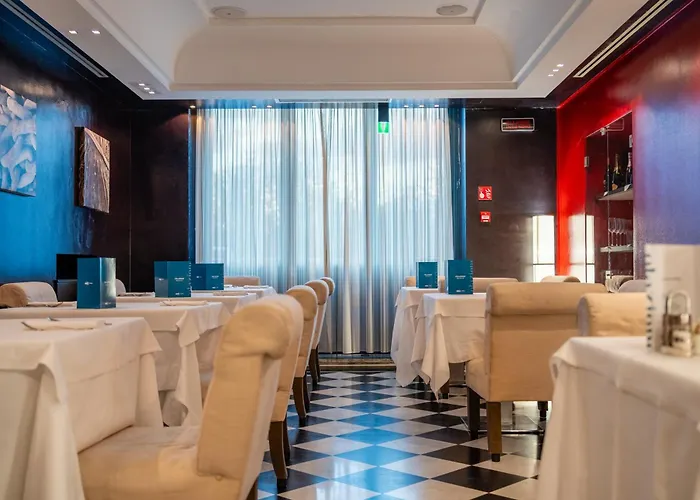 Hotell Piccolo 4*